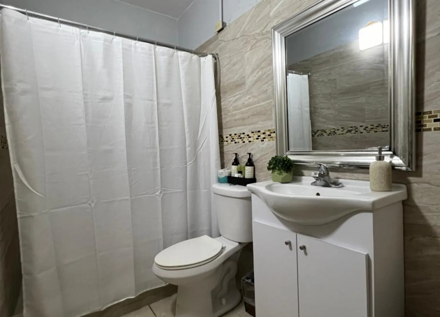 Casa Bonita Suite 1 San Juan Apartment